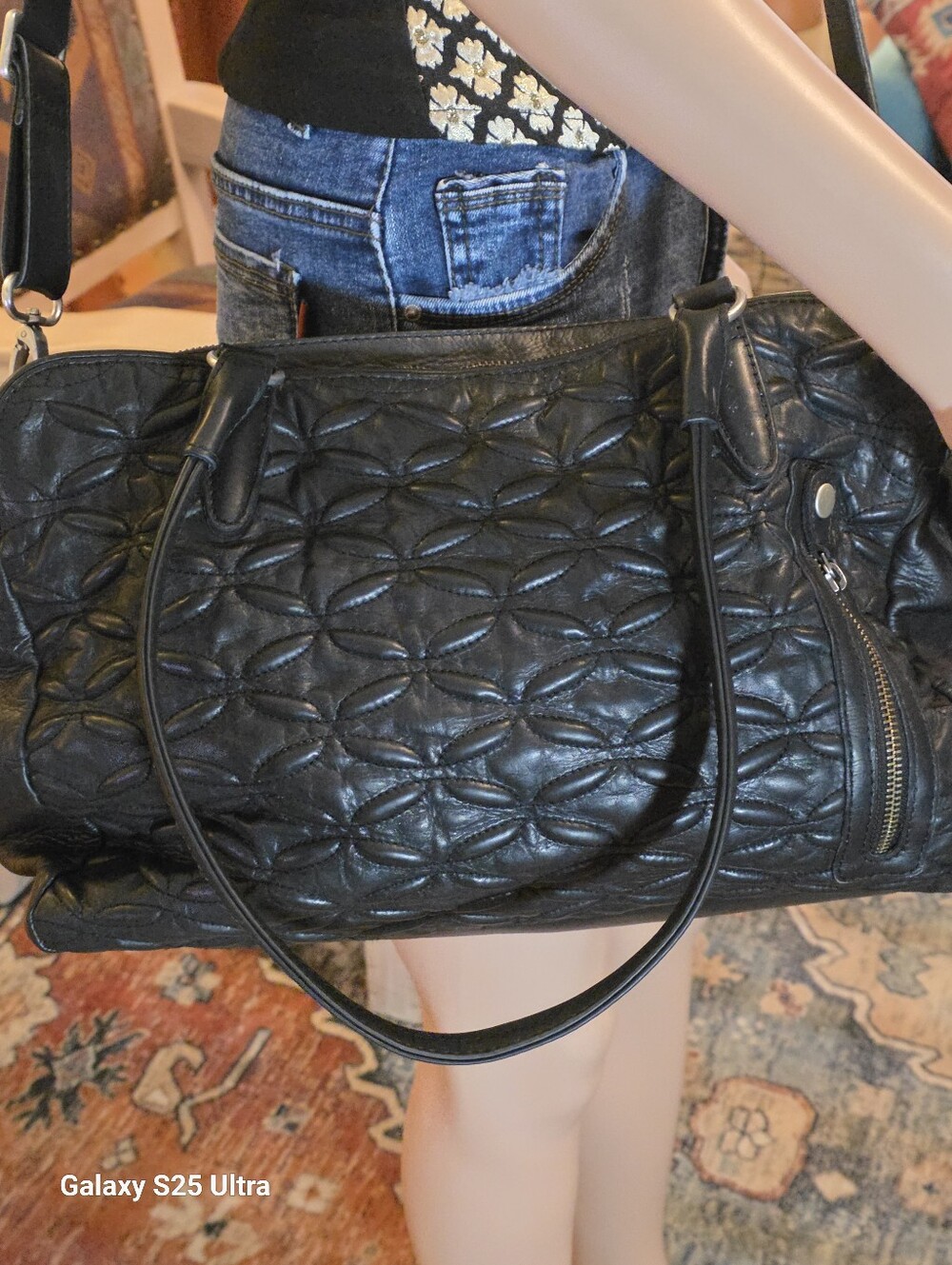 BLACK QUILTED Floral Genuine LEATHER Oversized Satchel/Crossbody SLOUCHY EUC - Picture 12 of 17